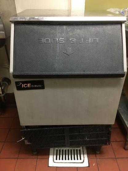 Commercial ice machine repair