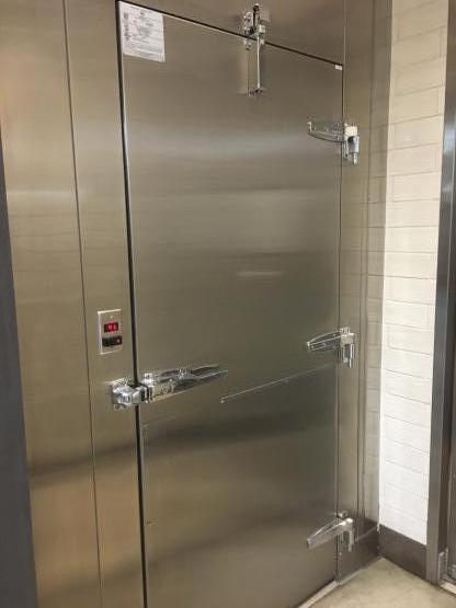 Walk-in refrigerator repair image