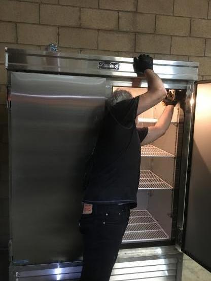 Commercial refrigerator repair